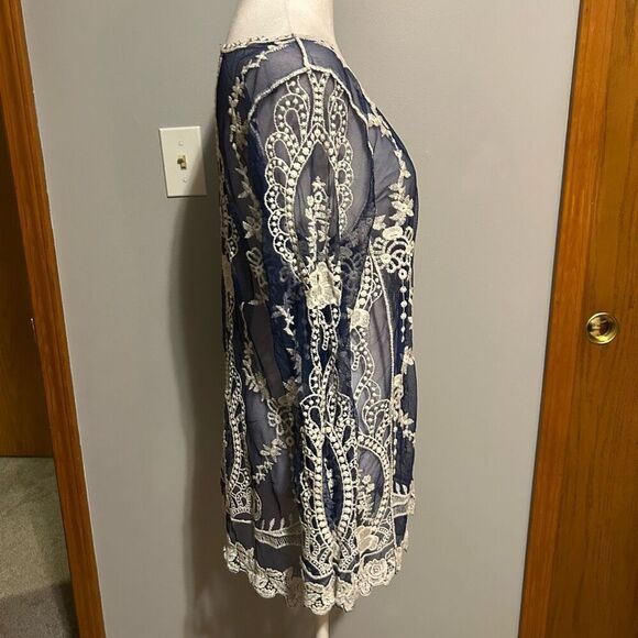You Are Not Alone lace sheer‎ mesh embroidered boho long sleeved blue top size L - Picture 3 of 8
